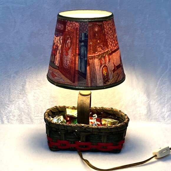 Vintage Christmas Punch Litho ShadeTable Lamp Detail Holiday Scene Basket Base - Picture 6 of 16